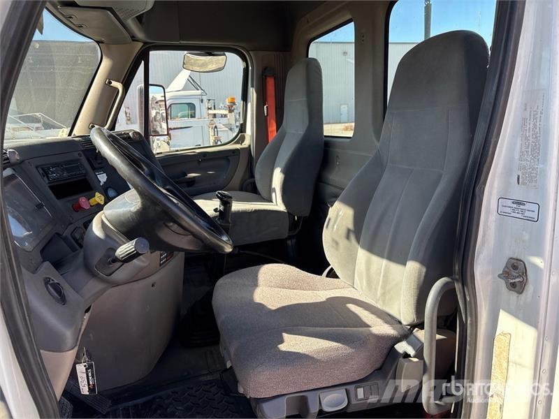 Freightliner Cascadia 125 Truck Tractor Units