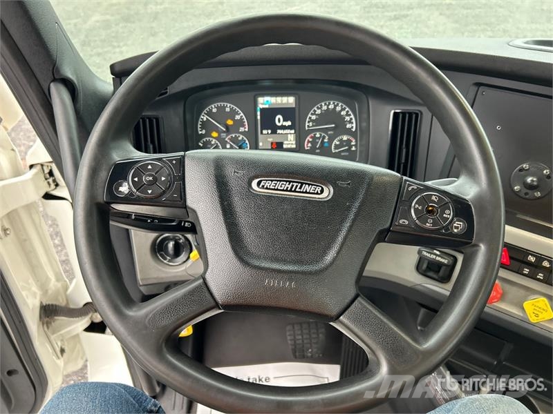 Freightliner Cascadia 116 وحدات الجر