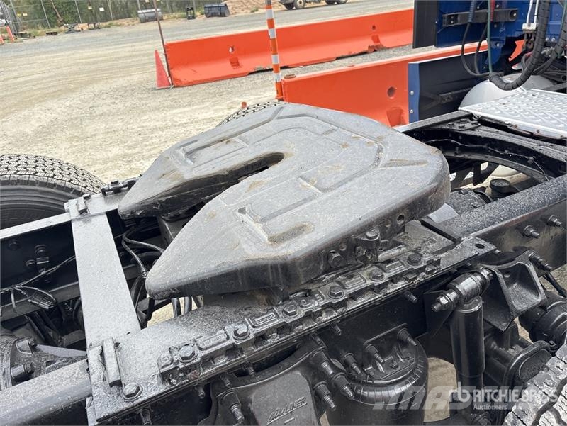 Freightliner Cascadia 116 Sadulveokid