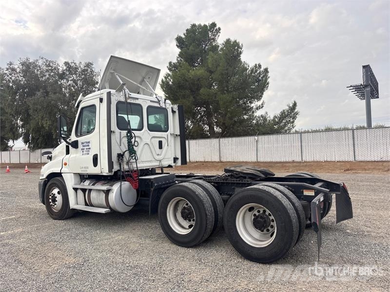 Freightliner Cascadia 113 Тягачі