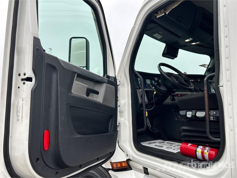 Freightliner Cascadia 116 وحدات الجر