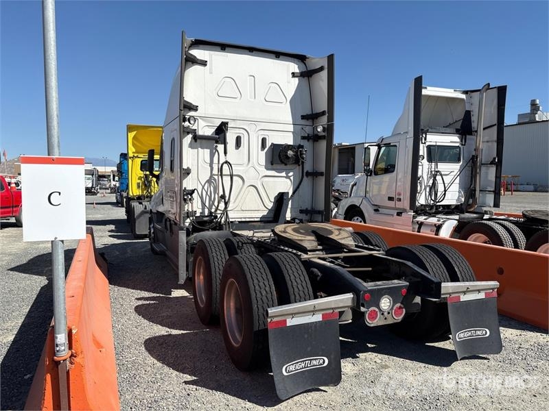Freightliner Cascadia 126 Sattelzugmaschinen