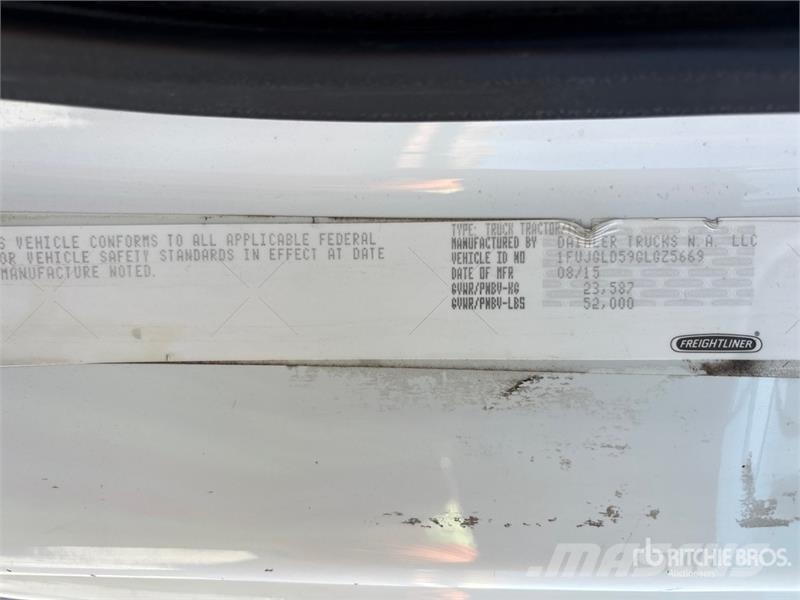 Freightliner Cascadia 125 6x4 T/A Sleeper Truck Tractor Tractor Units