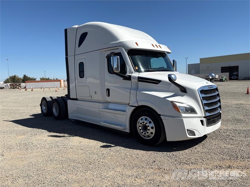 Freightliner Cascadia 126 6x4 T/A Sleeper Truck Tractor Tracteur routier