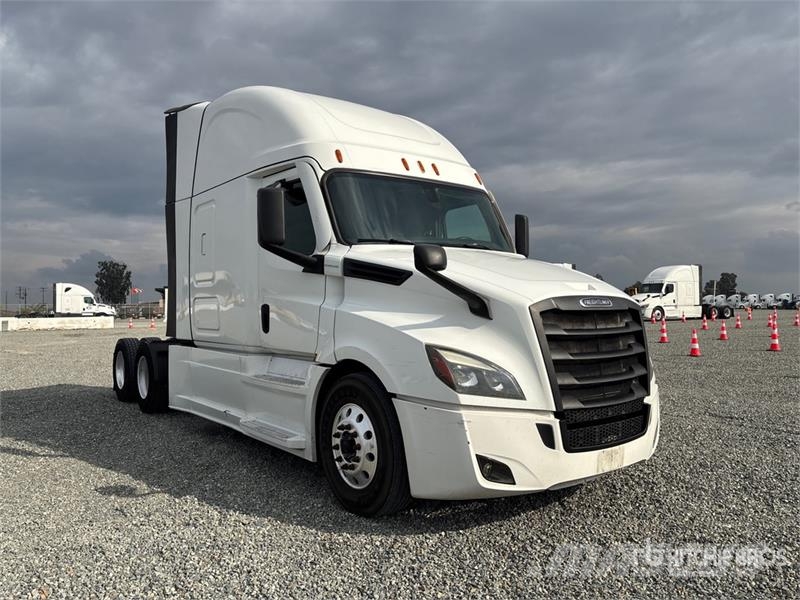Freightliner Cascadia 126 Vilcēji