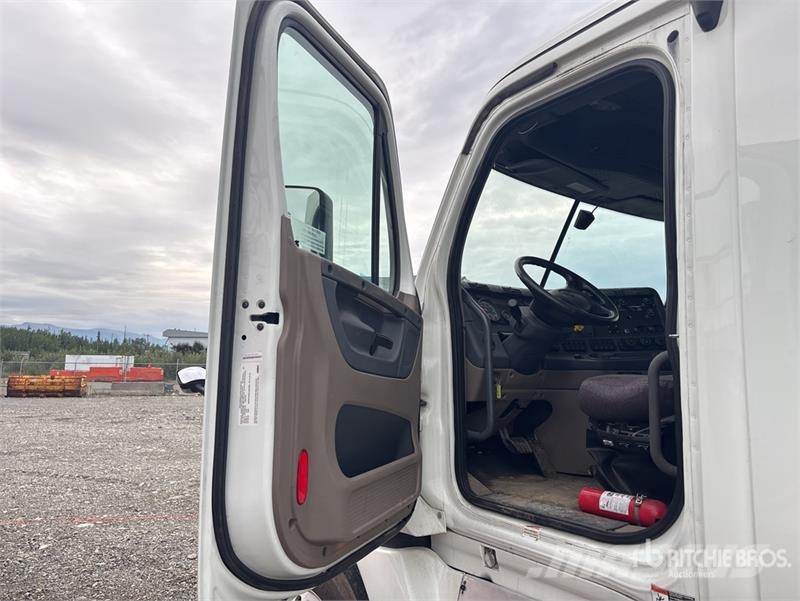 Freightliner Cascadia 125 Vetopöytäautot