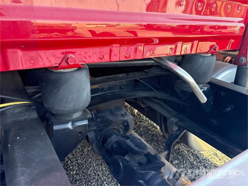 Freightliner Cascadia 126 6x4 T/A Sleeper Truck Tractor وحدات الجر