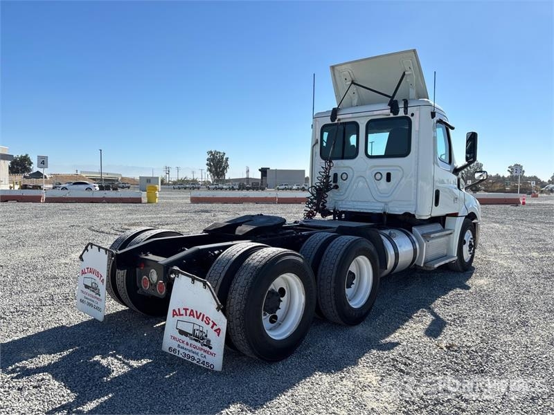 Freightliner Cascadia 126 Cabezas tractoras