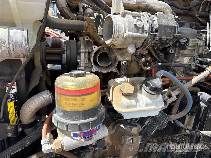 Freightliner Cascadia 125 6x4 T/A Sleeper Truck Tractor (Inoper 트랙터 유닛