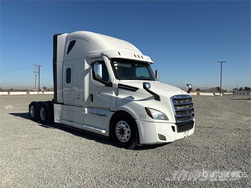 Freightliner Cascadia 126 6x4 T/A Sleeper Truck Tractor 트랙터 유닛