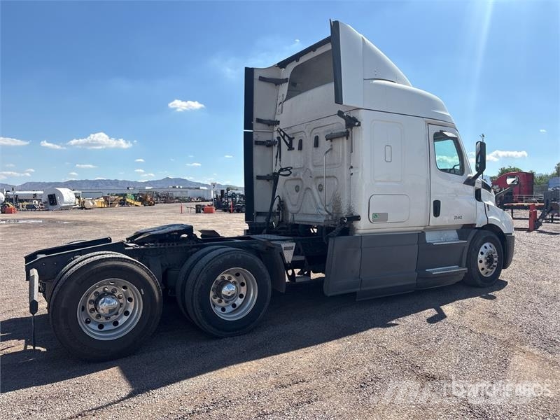 Freightliner Cascadia 116 Vlačilci