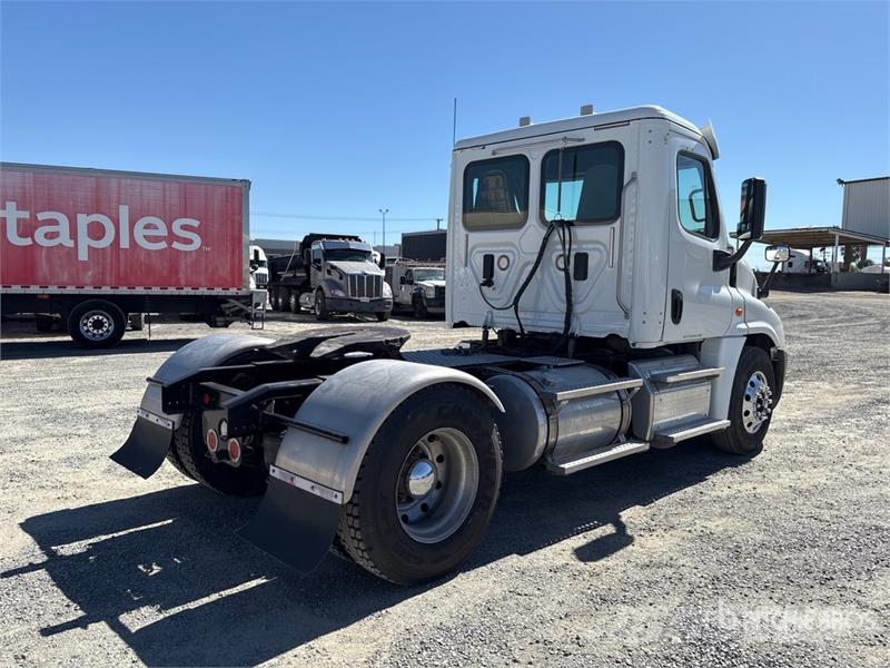Freightliner Cascadia 125 Vlačilci