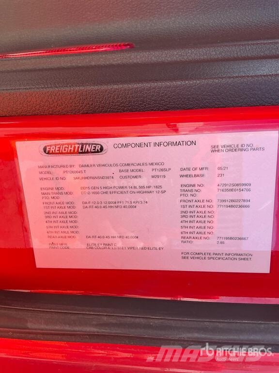 Freightliner Cascadia 126 6x4 T/A Sleeper Truck Tractor وحدات الجر