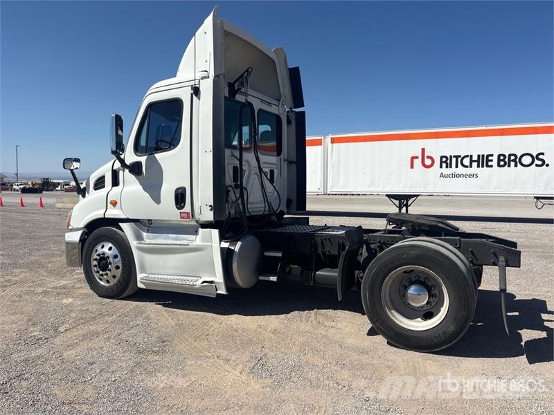 Freightliner Cascadia 113 Тягачі