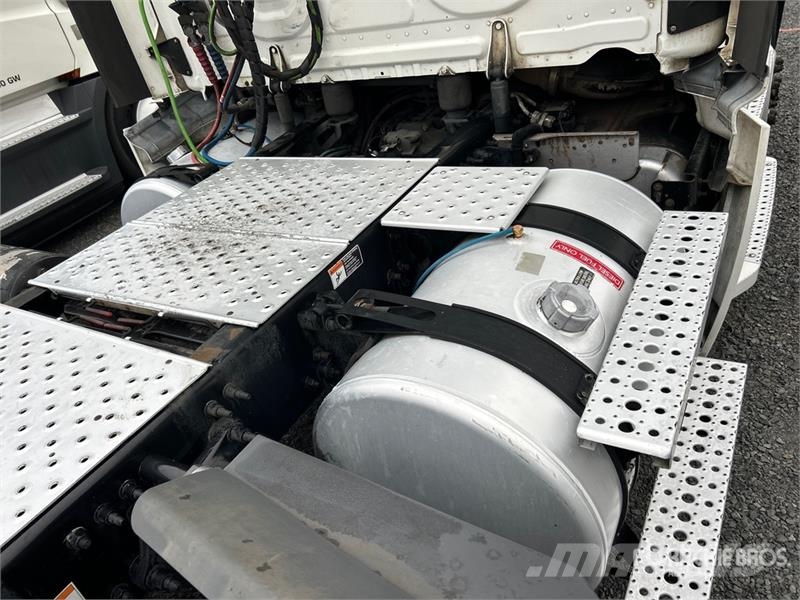 Freightliner Cascadia 116 وحدات الجر