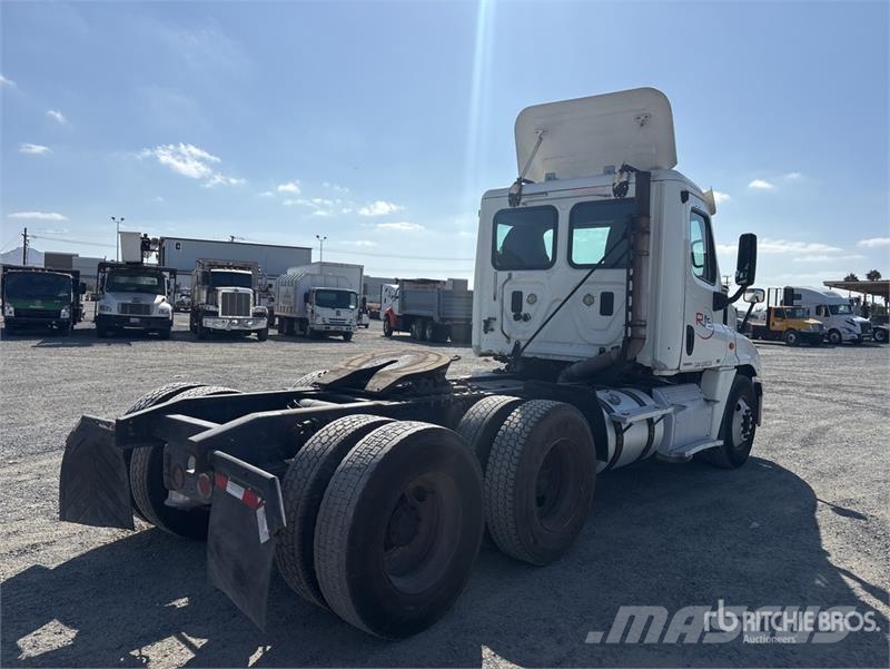 Freightliner Cascadia 125 Sattelzugmaschinen