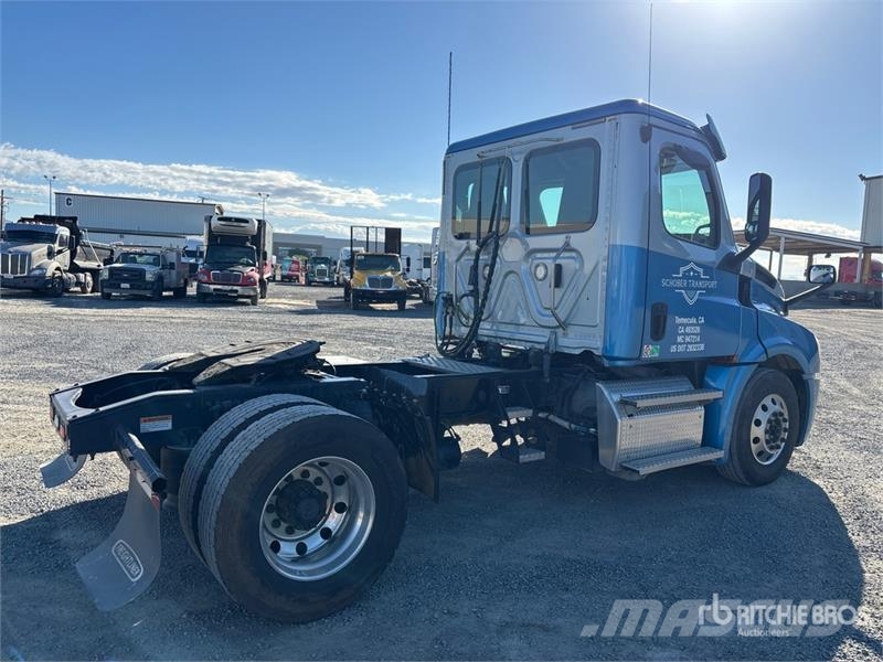 Freightliner Cascadia 126 Nyergesvontatók