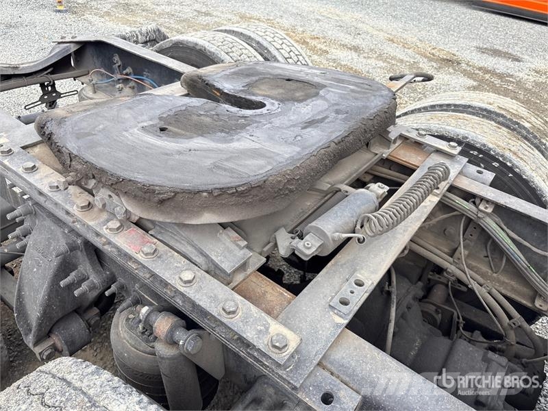 Freightliner Cascadia 126 6x4 T/A Sleeper Truck Tractor Sattelzugmaschinen