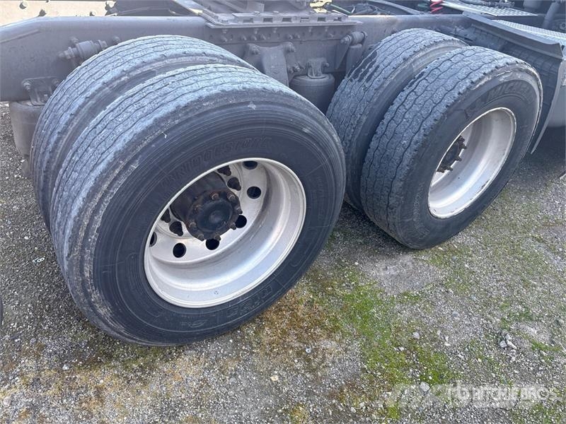 Freightliner Cascadia 126 6x4 T/A Sleeper Truck Tractor Trækkere