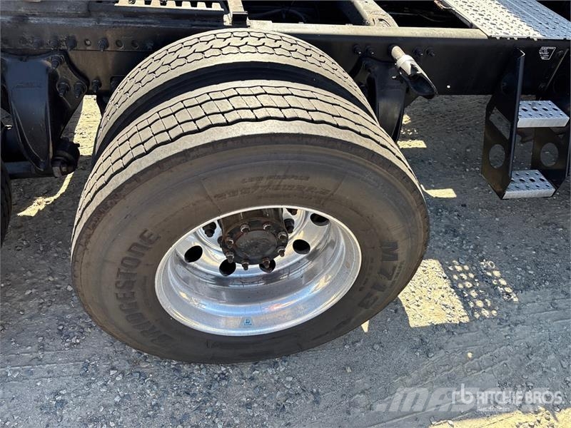 Freightliner Cascadia 125 6x4 T/A Sleeper Truck Tractor Tracteur routier