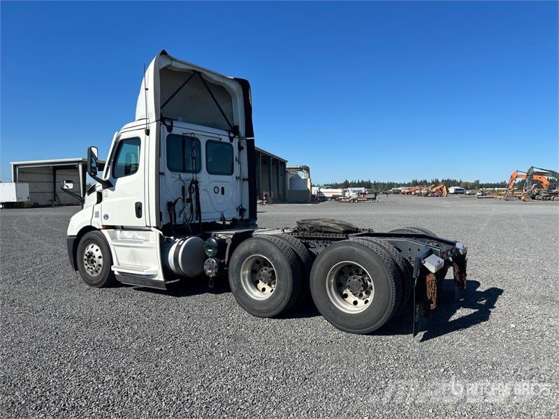 Freightliner Cascadia 116 Nyergesvontatók