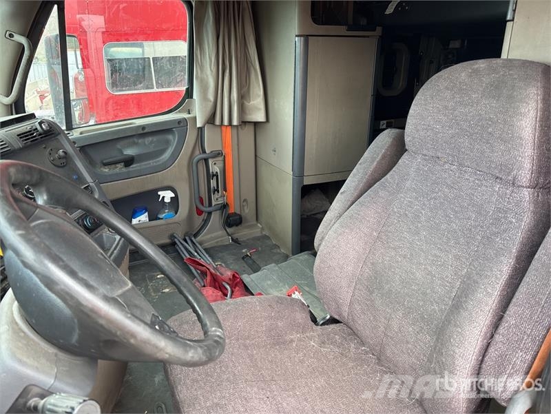 Freightliner Cascadia 125 6x4 T/A Sleeper Truck Tractor 트랙터 유닛