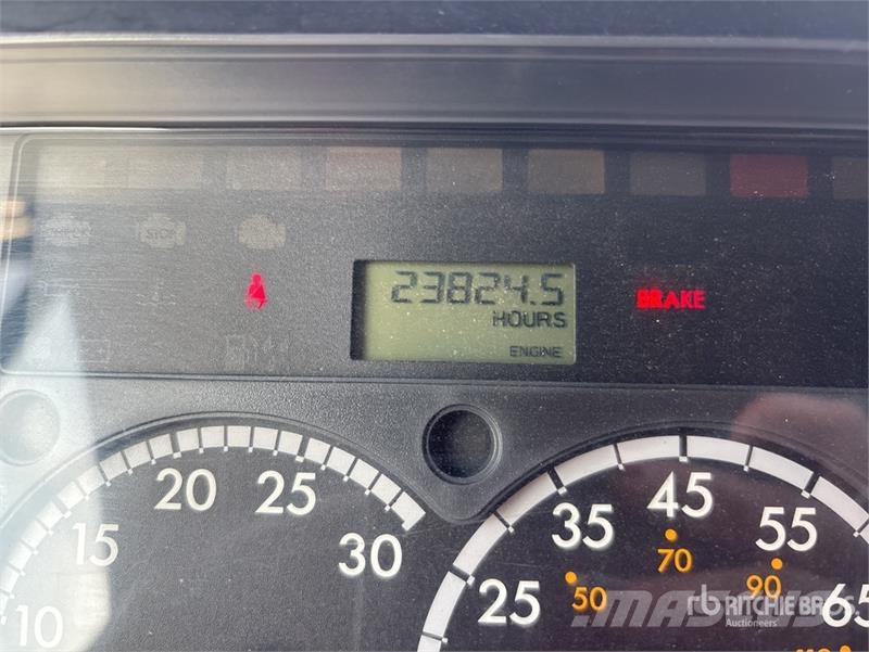 Freightliner Cascadia 125 6x4 T/A Sleeper Truck Tractor Tracteur routier