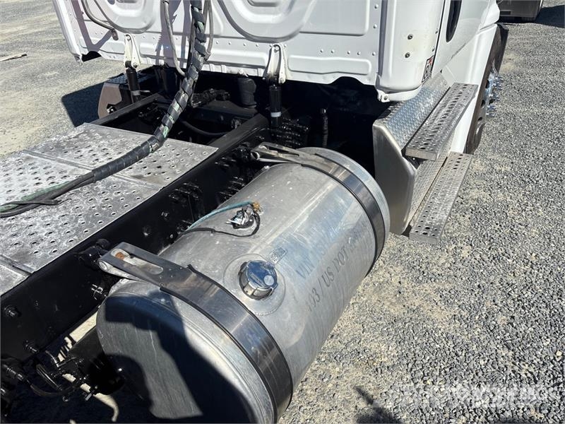 Freightliner Cascadia 125 Vilcēji
