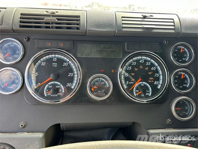 Freightliner Cascadia 125 6x4 T/A Sleeper Truck Tractor Тягачі