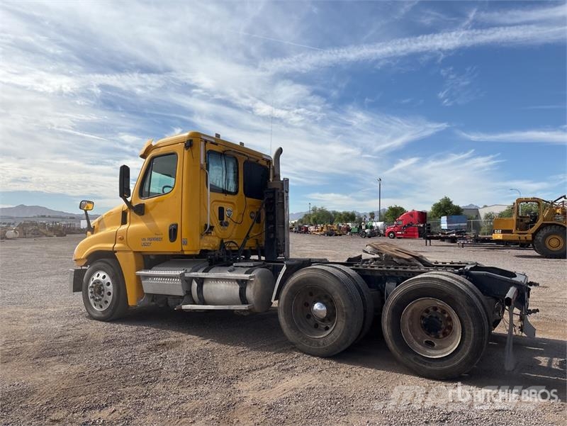 Freightliner Cascadia 125 Vilcēji