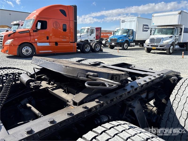 Freightliner Cascadia 126 Sattelzugmaschinen