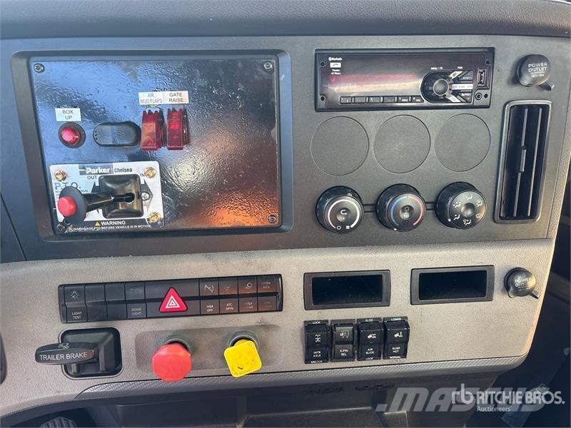 Freightliner Cascadia 126 Kipper