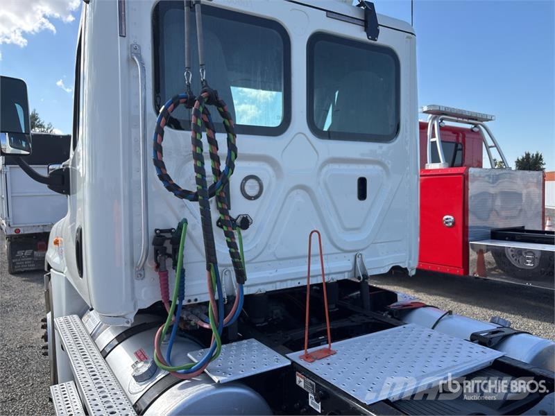 Freightliner Cascadia 125 Тягачі