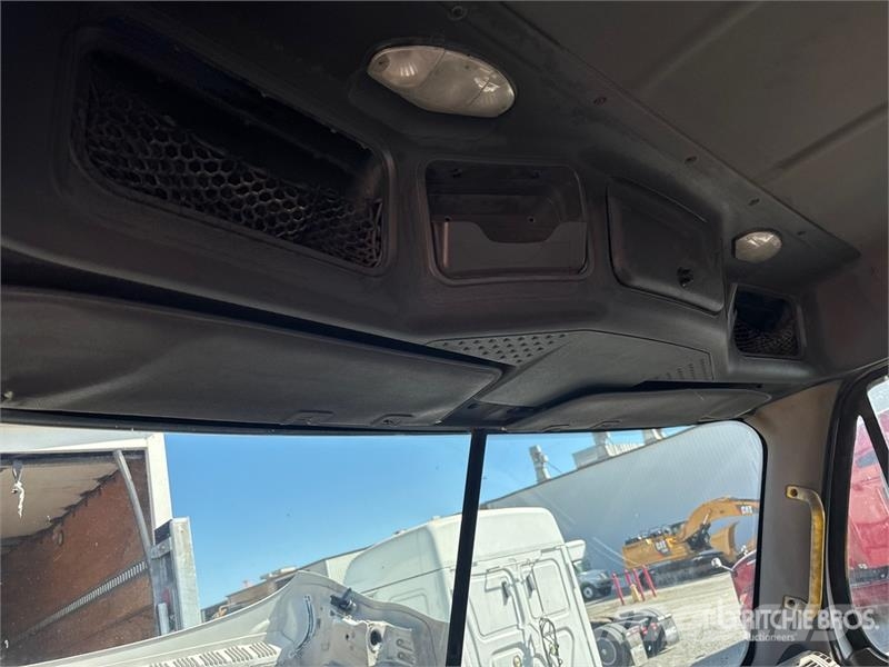 Freightliner Cascadia 125 Vilcēji