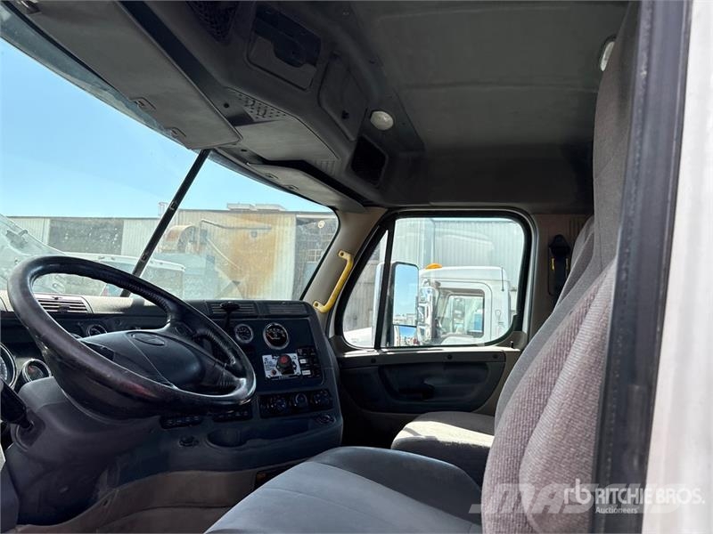 Freightliner Cascadia 125 Vlačilci