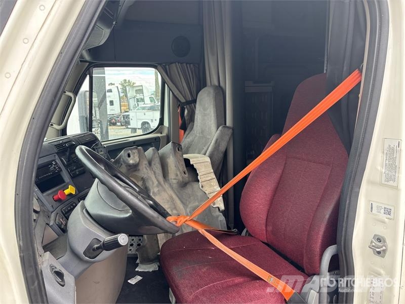 Freightliner Cascadia 125 Vetopöytäautot