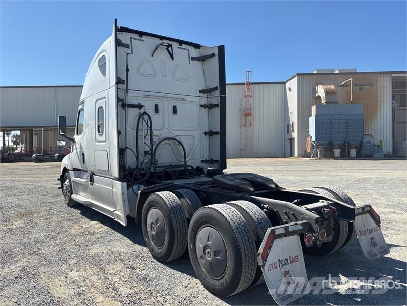 Freightliner Cascadia 126 Naudoti vilkikai