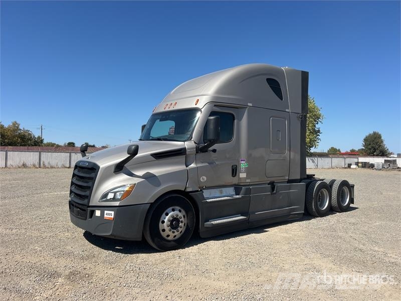 Freightliner Cascadia 126 Prime Movers