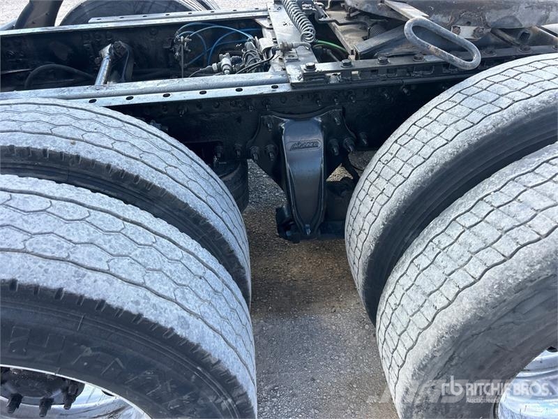 Freightliner Cascadia 125 6x4 T/A Sleeper Truck Tractor Тягачі