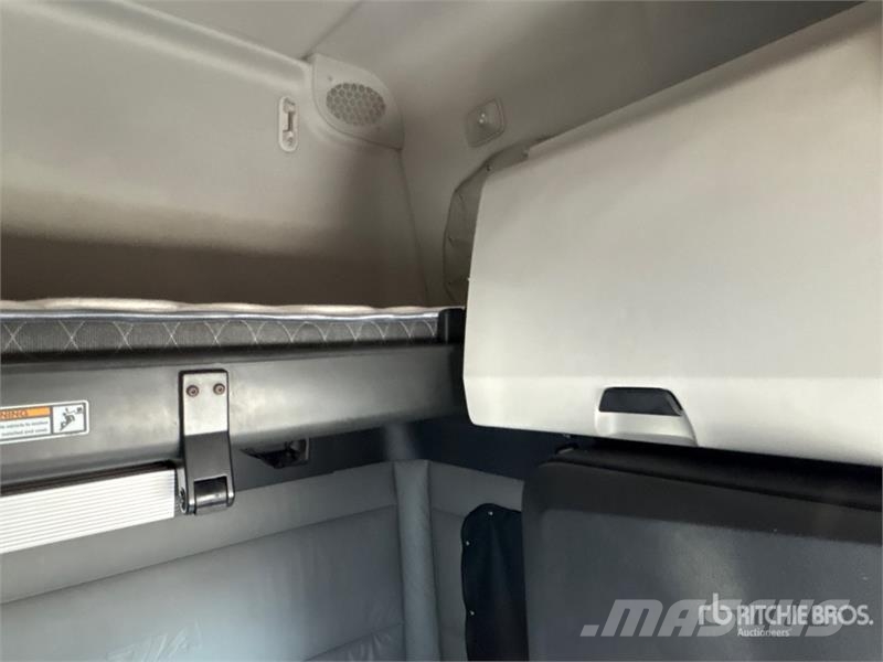 Freightliner Cascadia 126 6x4 T/A Sleeper Truck Tractor Trækkere