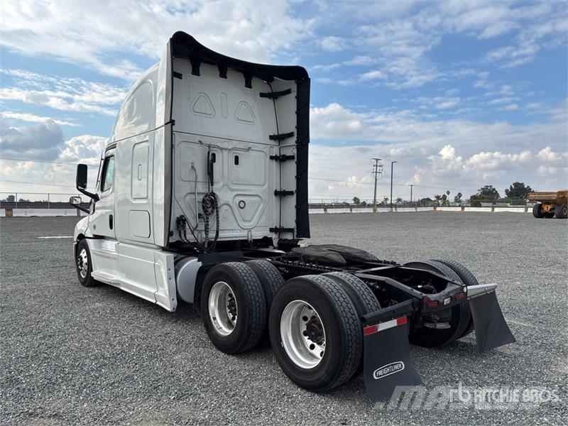 Freightliner Cascadia 126 Vilcēji