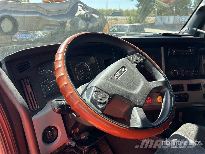 Freightliner Cascadia 126 Prime Movers