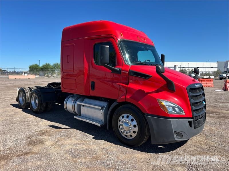 Freightliner Cascadia 116 Sadulveokid