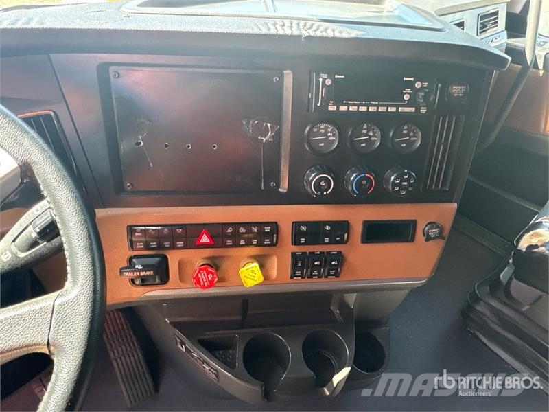 Freightliner Cascadia 126 6x4 T/A Sleeper Truck Tractor Tracteur routier
