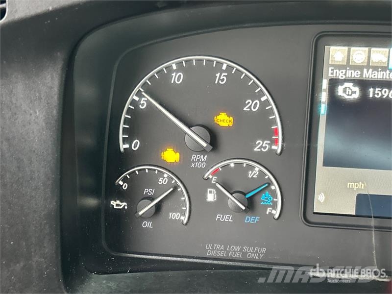 Freightliner Cascadia 116 وحدات الجر