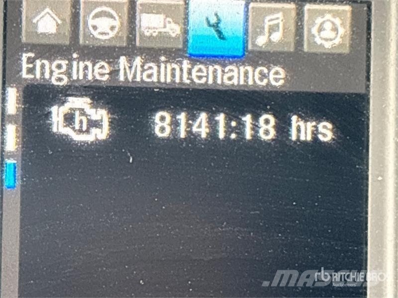 Freightliner Cascadia 126 6x4 T/A Sleeper Truck Tractor Tractor Units