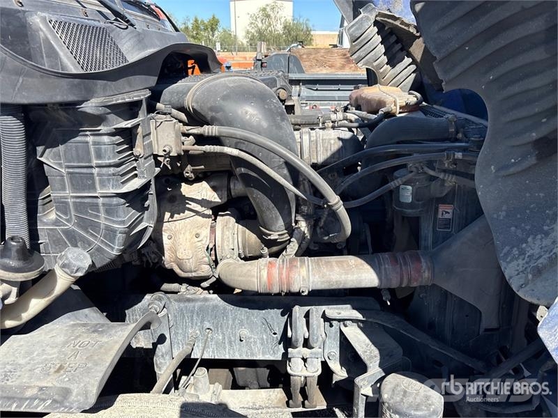 Freightliner Cascadia 125 6x4 T/A Sleeper Truck Tractor Седельные тягачи