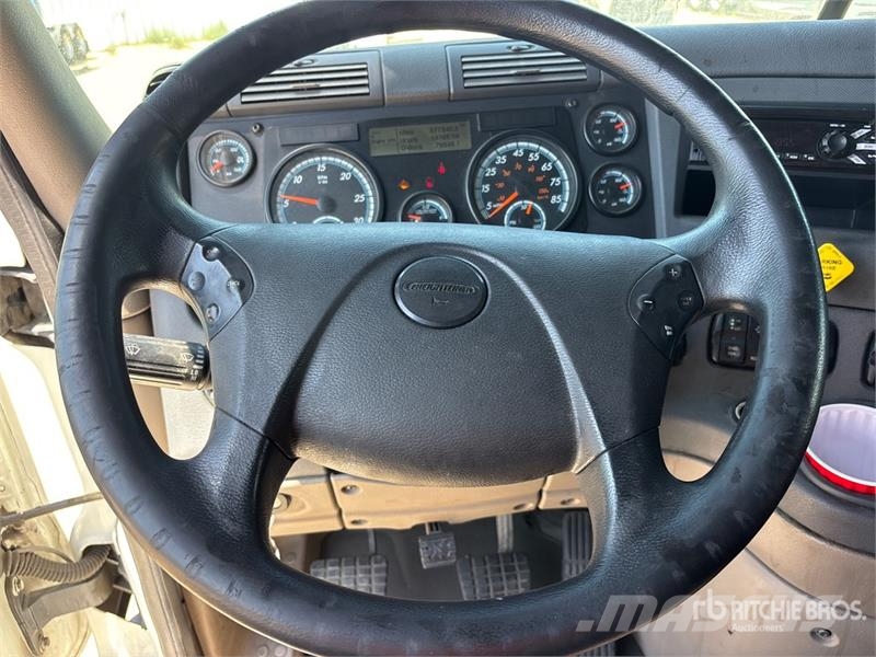 Freightliner Cascadia 125 6x4 T/A Sleeper Truck Tractor Sattelzugmaschinen