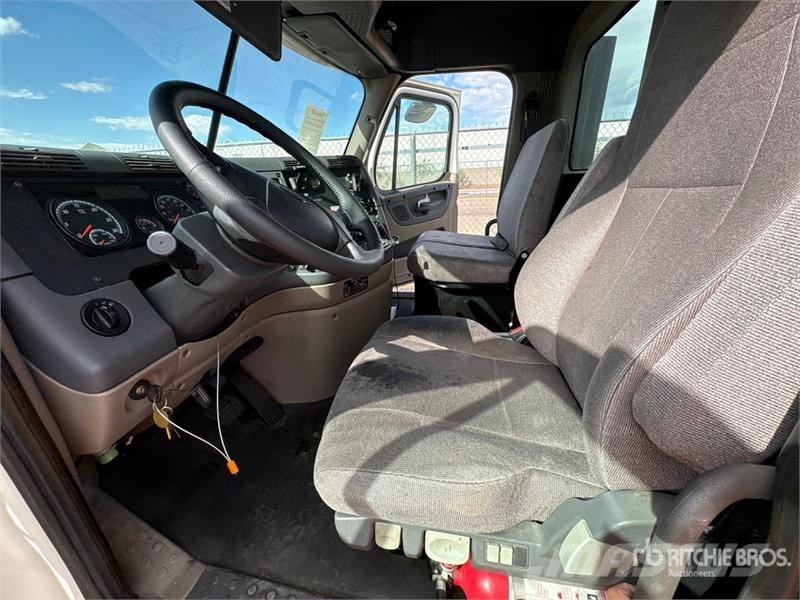Freightliner Cascadia 113 Vlačilci