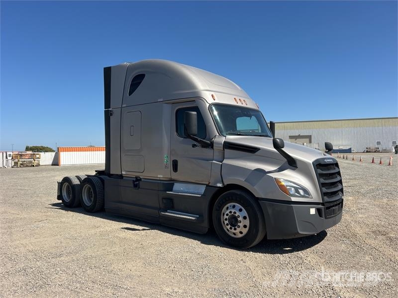 Freightliner Cascadia 126 Prime Movers